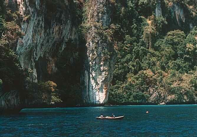 PhiPhi island